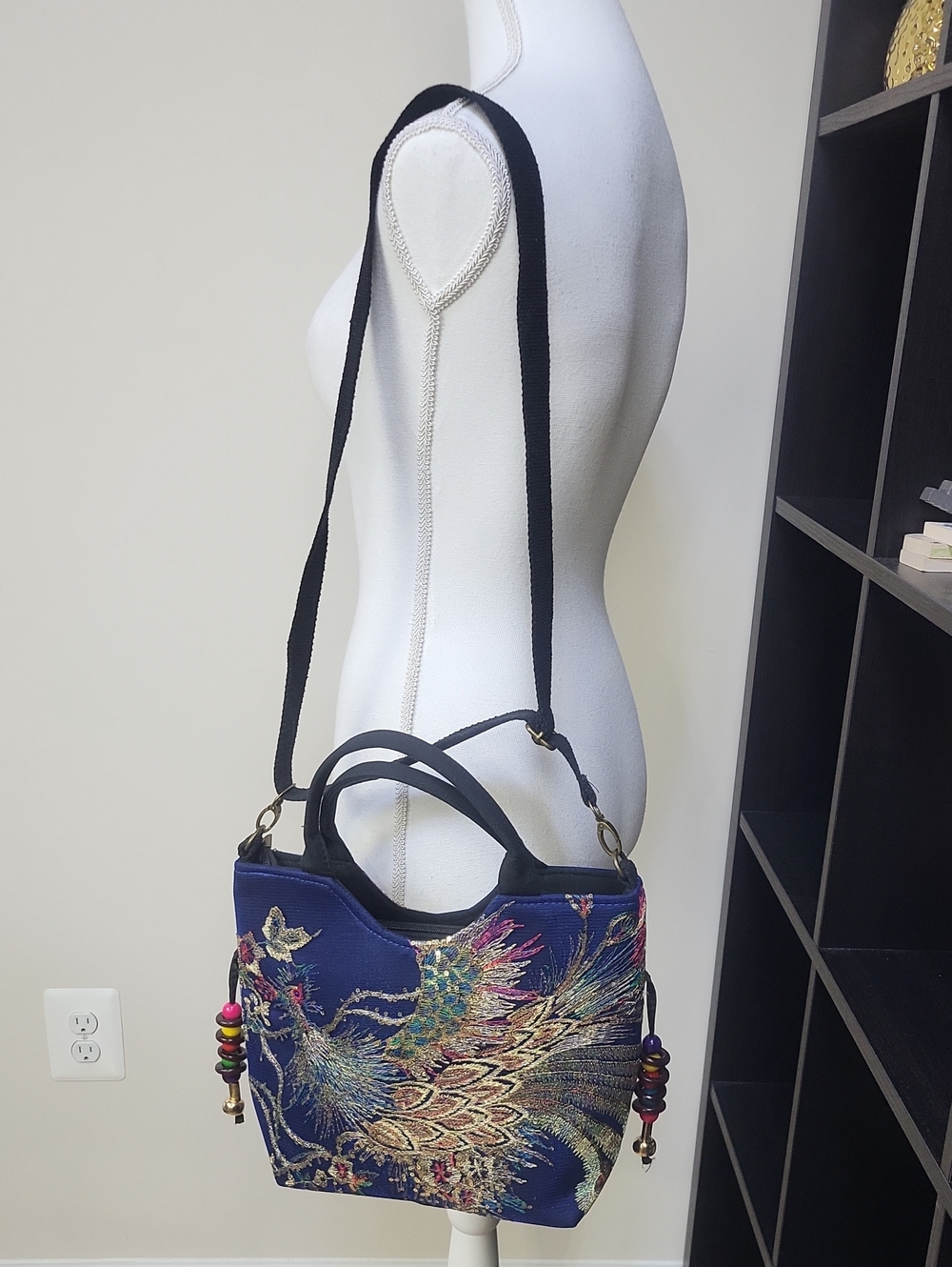 Blue Sequin Peacock Lightweight Handle & Removable Crossbody Strap Bag - Picture 3 of 15